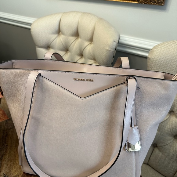 Michael Kors Pink Bag - Picture 9 of 16